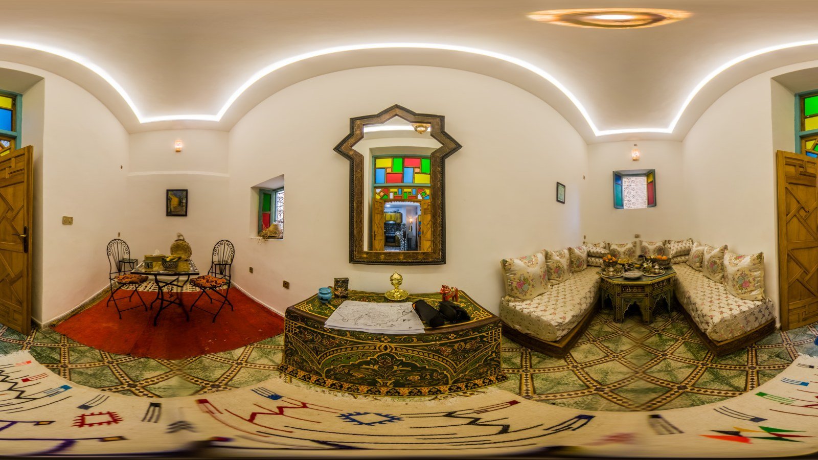 360° view: Salon, Dar Fayrouz, Fes